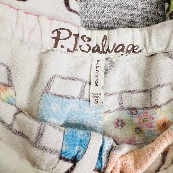 P.J.Salvage flannel Pajama Set Vintage Busses - Picture 8 of 8